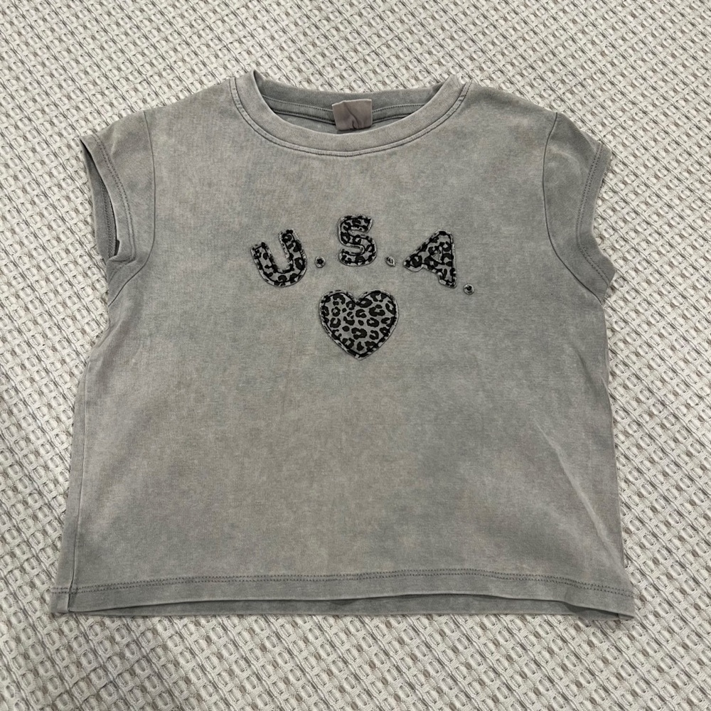 Zara Girls Kids Gray USA Graphic Tee with Leopard Heart size 9/10
